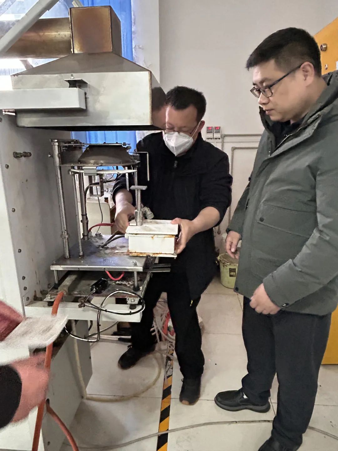 跨国效劳大行动：FTT 手艺专家助力中国锥形量热仪性能飞升 - asiagame仪器装备中国有限公司